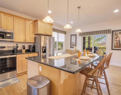 Lake & Slope View Luxury Lodge